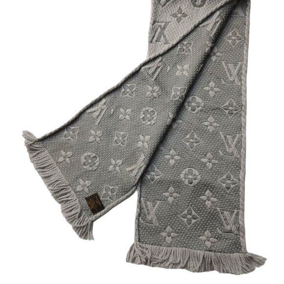 Louis Vuitton LV Gray Silver Monogram Logomania Scarf Pre-Owned - Picture 3 of 5